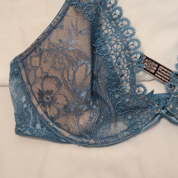 BUY 1 GET 1 FREE VICTORIA SECRET VERY SEXY BRA - Picture 4 of 11